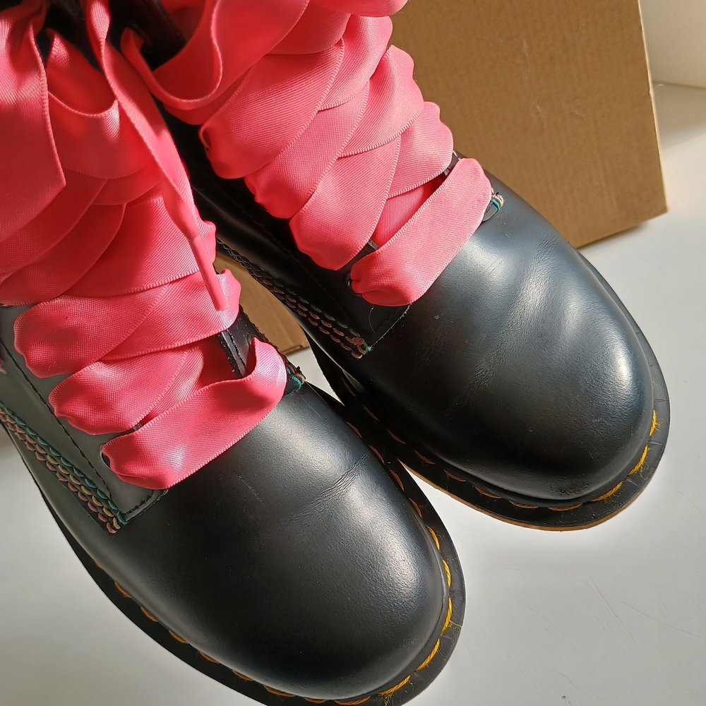 ๐ป CUTE CORE ๐ป Dr Martens, Sz 5, Hello Kitty & Friends rugged sole boots, HK&F - Picture 11 of 16